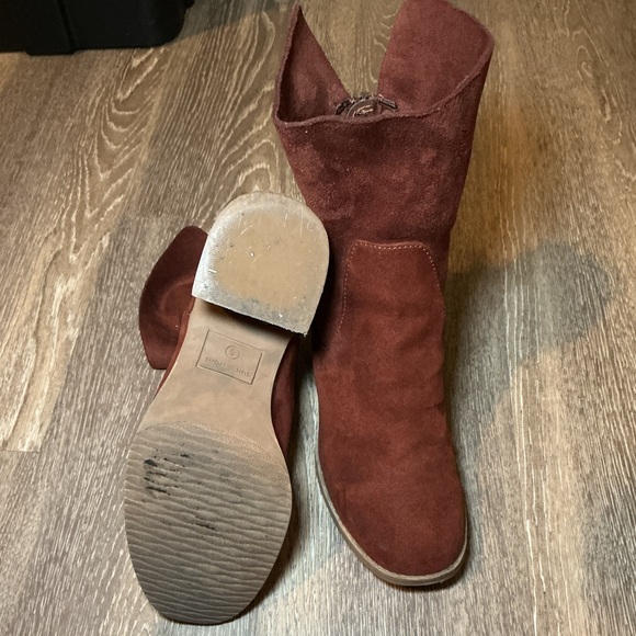 Women's Suede Ankle Boots - Picture 5 of 6